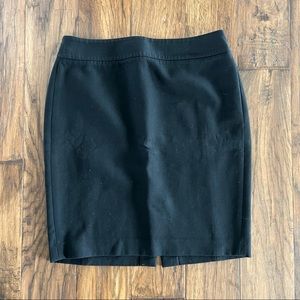 LOFT - Black Pencil Skirt with 5” Slit in Back - Size 8P